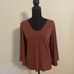 Super flattering Banana Republic Top
